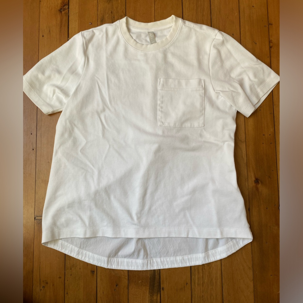 Althleta T-shirt
